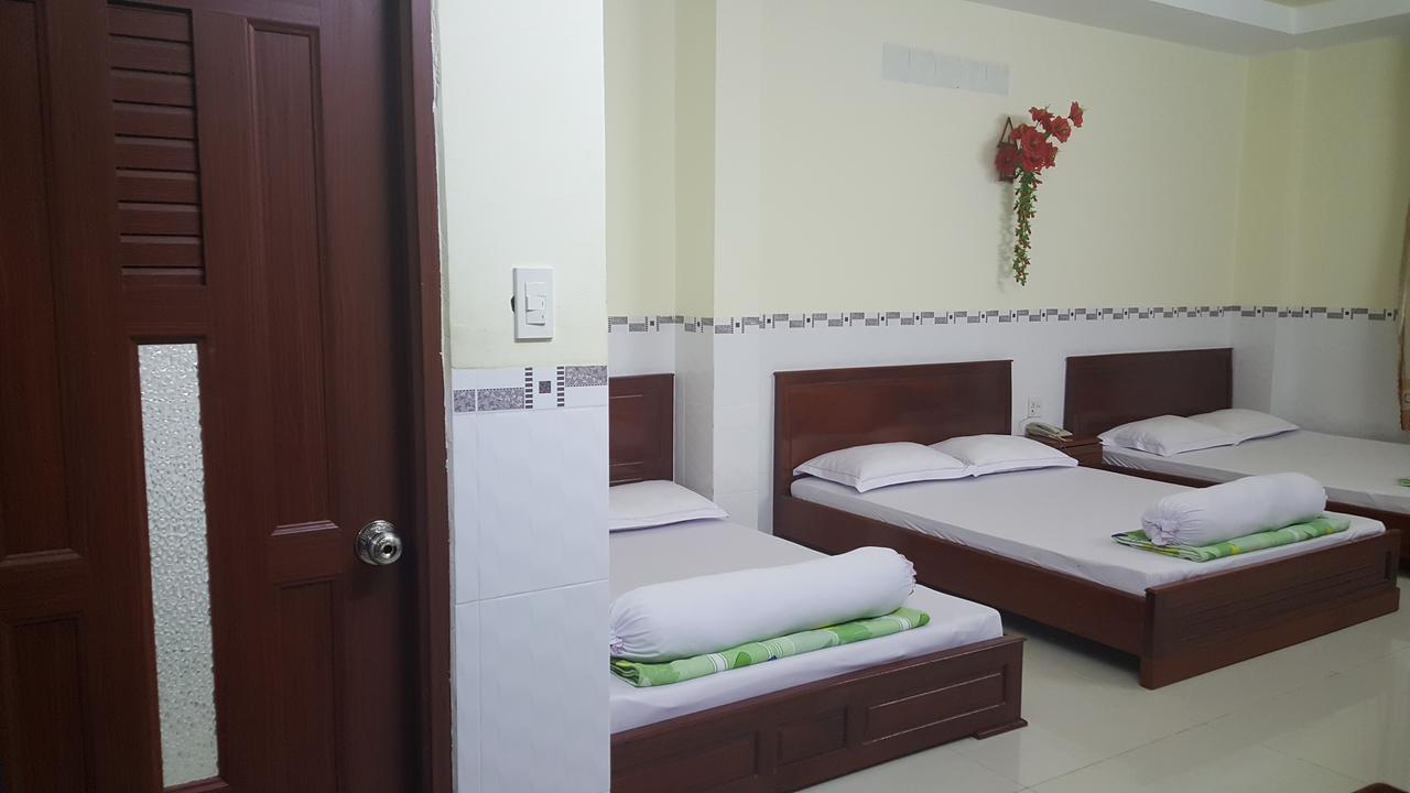 Huynh Nhu Hotel Ca Mau Exterior photo