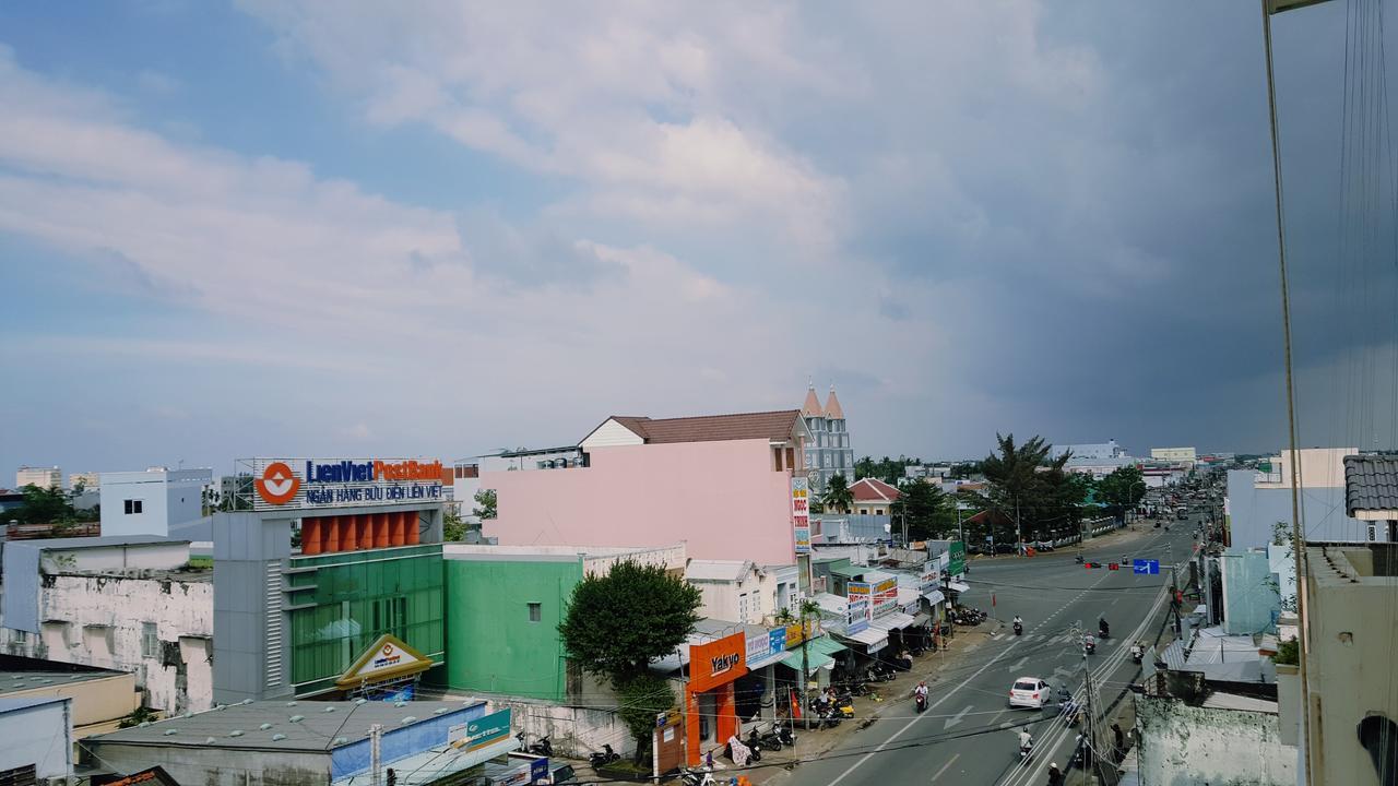 Huynh Nhu Hotel Ca Mau Exterior photo