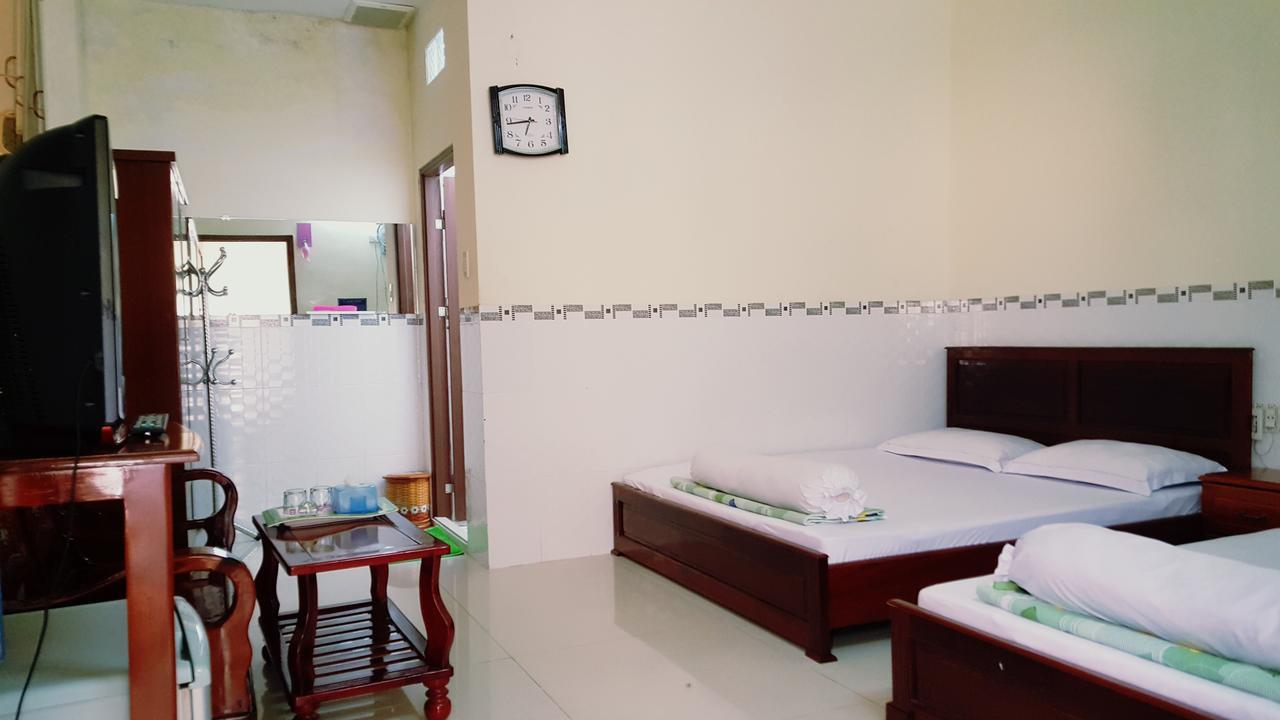 Huynh Nhu Hotel Ca Mau Exterior photo